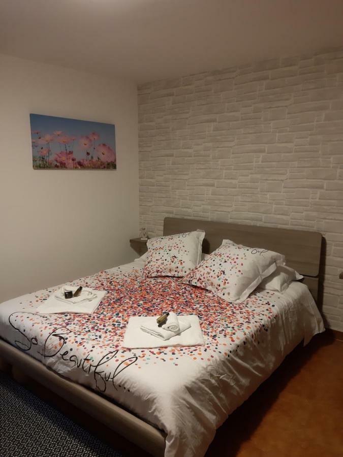 Ca' Virasolelh Hotel Macra ภายนอก รูปภาพ
